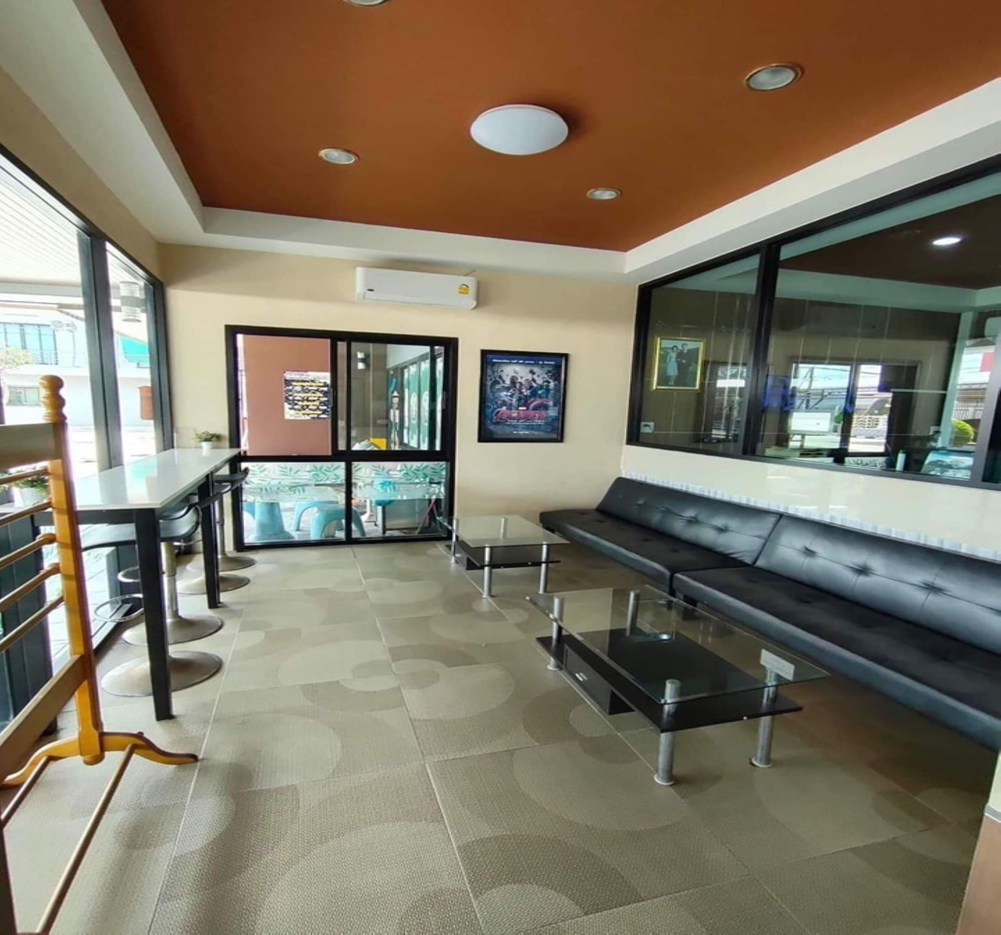 Vista Lobby OYO 75504 Ratchapruek Apartment Angthong