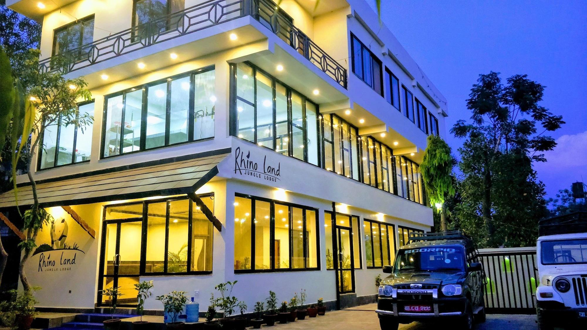 Varios Rhino Land Jungle Lodge