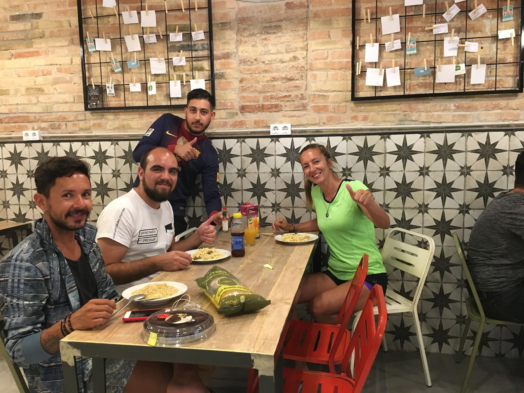 Restaurant Hola Hostal Collblanc - Hostel