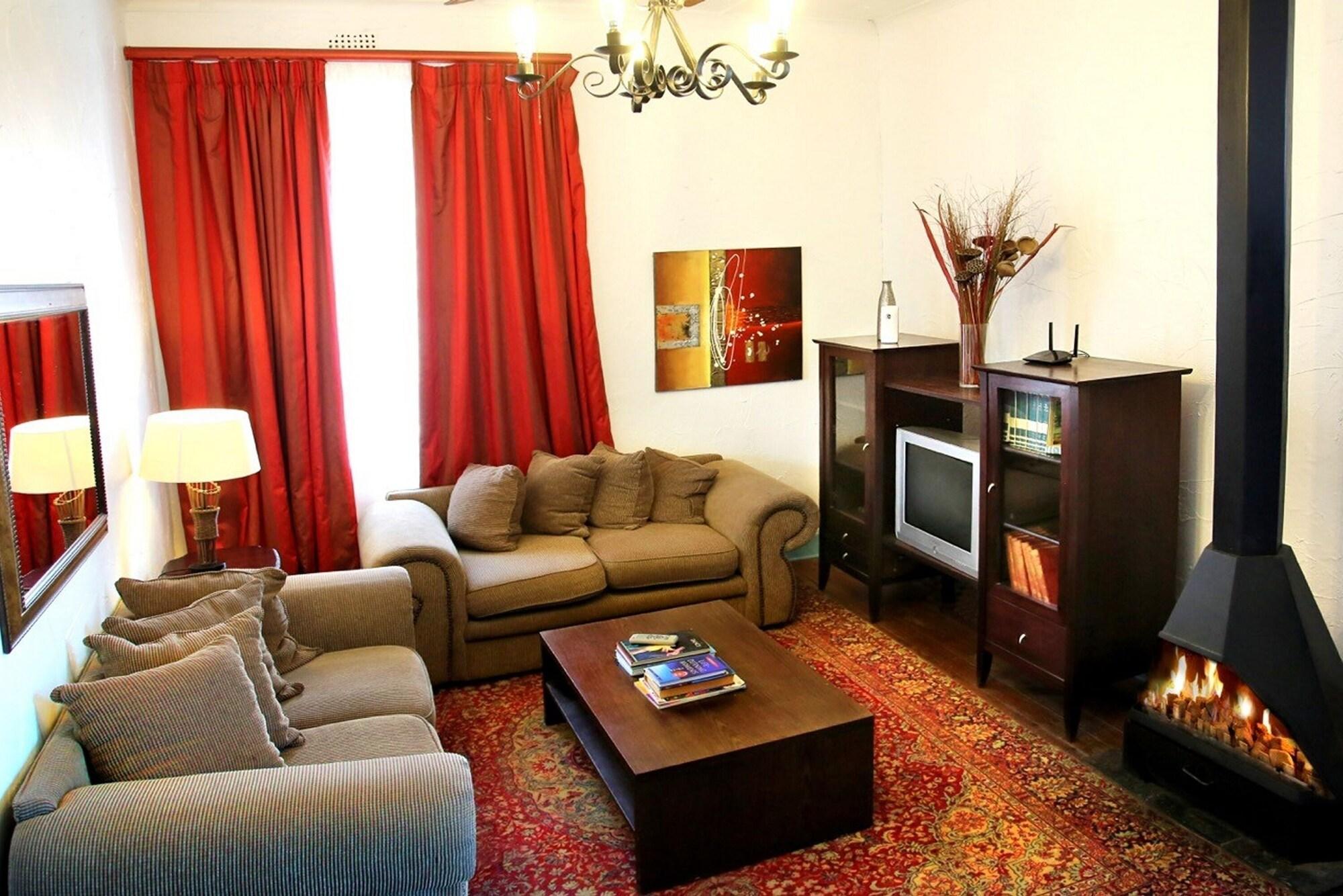 Instalaciones Recreativas Athenian Villa