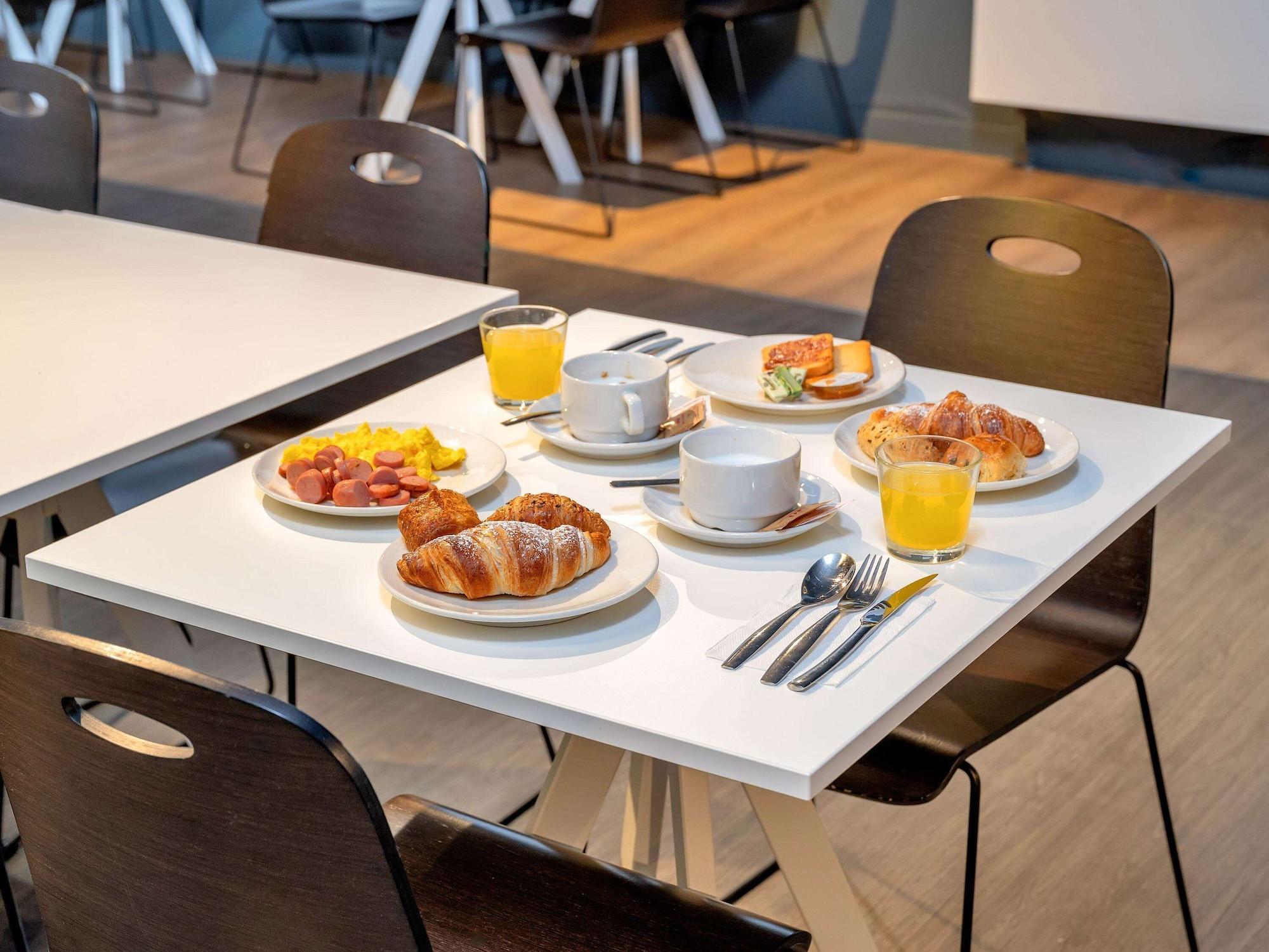 Restaurant B&B Hotel Milano Ornato