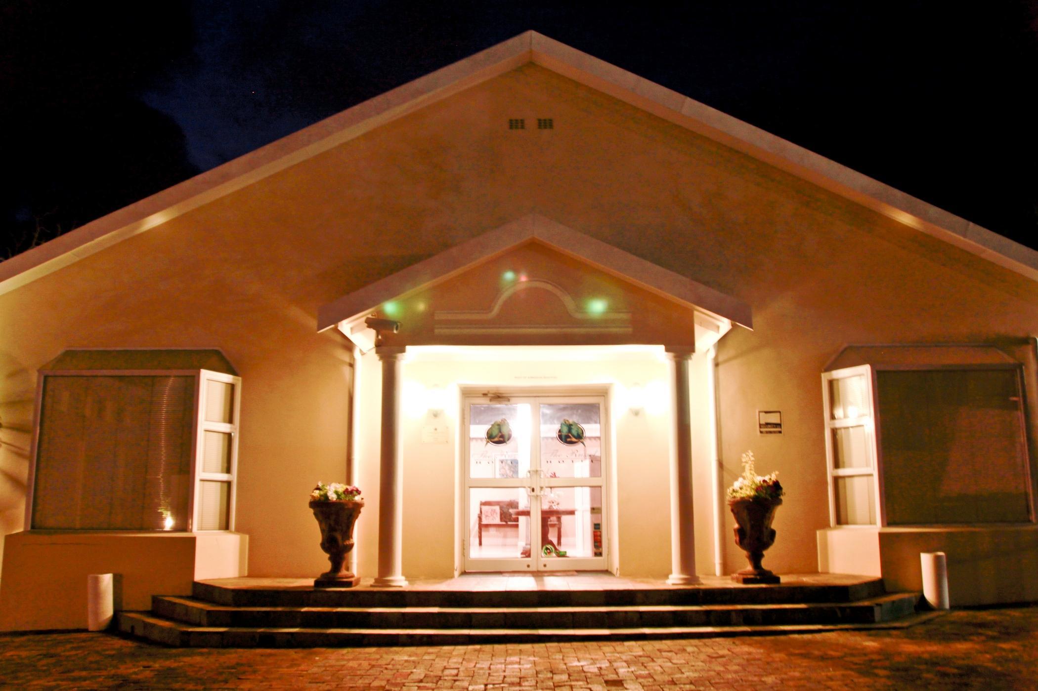 Vista Exterior The Russel Hotel