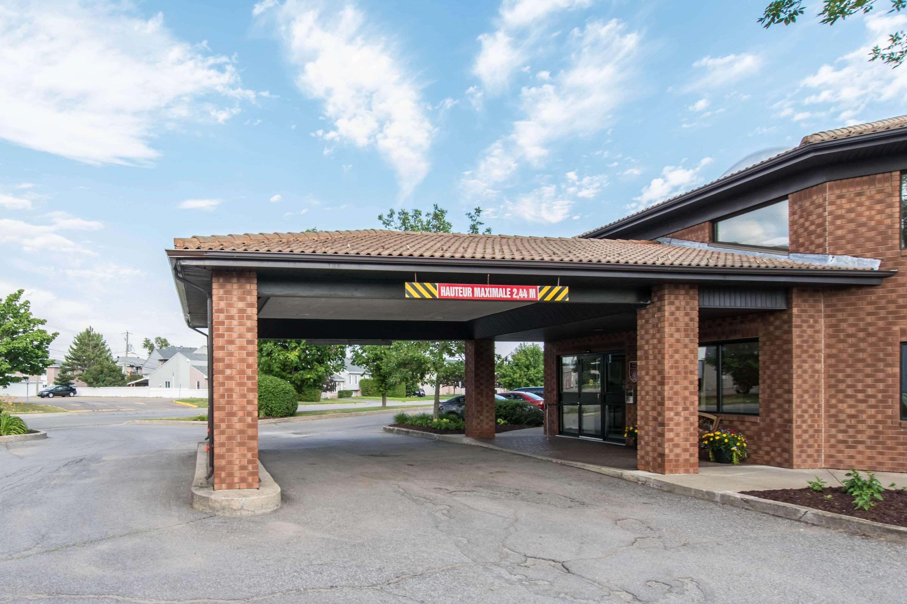 Vista Exterior Comfort Inn Trois-Rivières