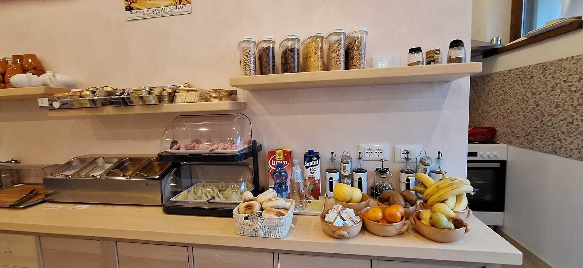 Restaurant Hotel Diffuso Il Portichetto sulla collina a Vezio Perledo