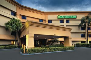 Alojamiento - La Quinta Inn & Suites by Wyndham Miami Airport East