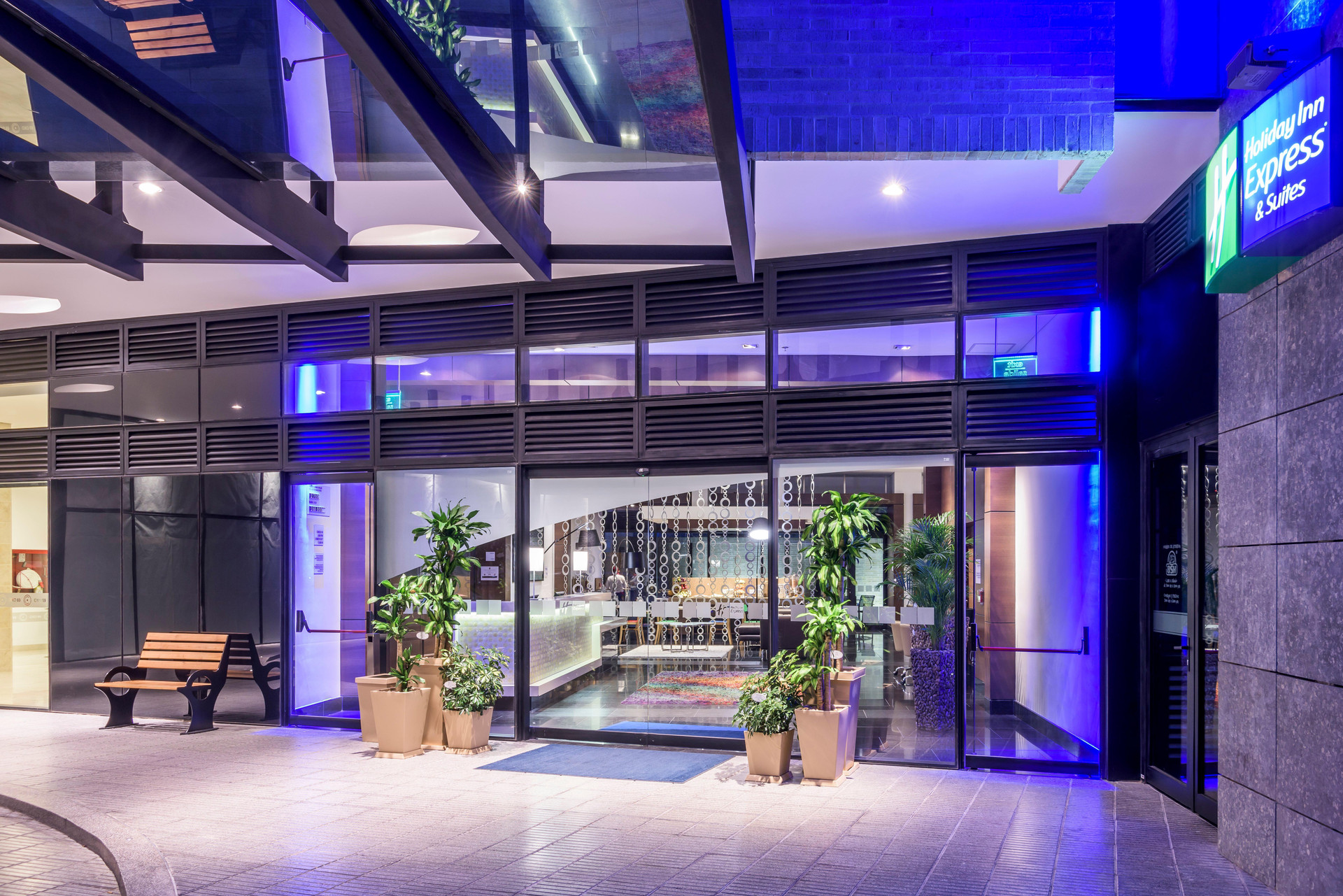 Vista Exterior Holiday Inn Express & Suites Bogota DC