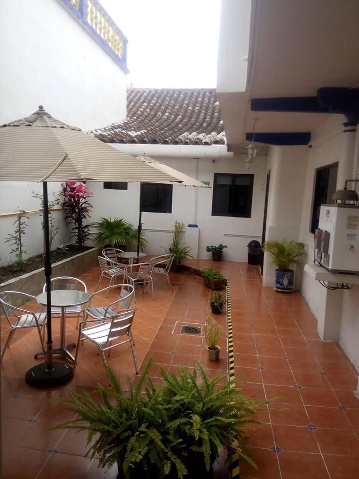Vista Exterior Hotel Casa Blanca