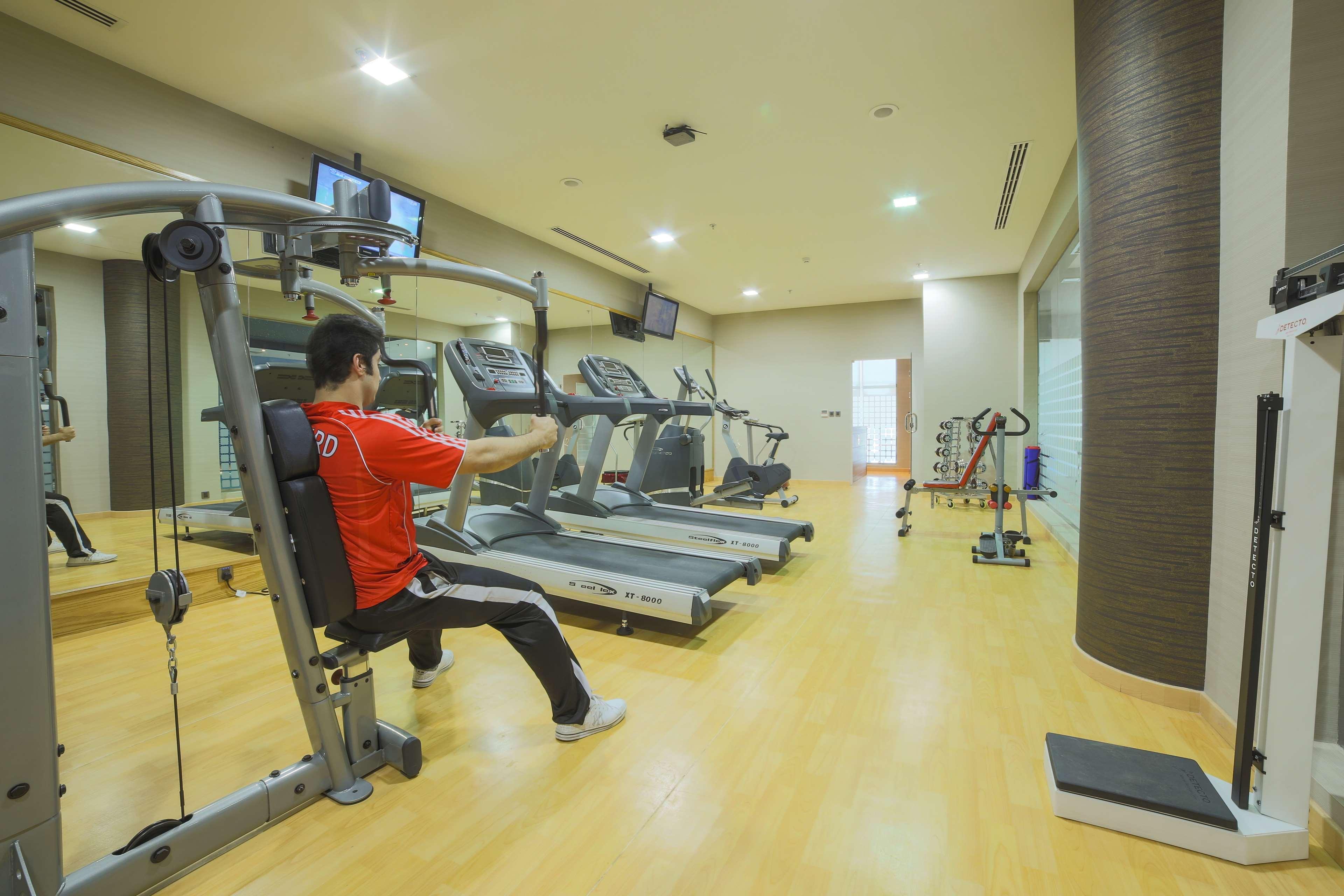 Gimnasio Golden Tulip Buraidah