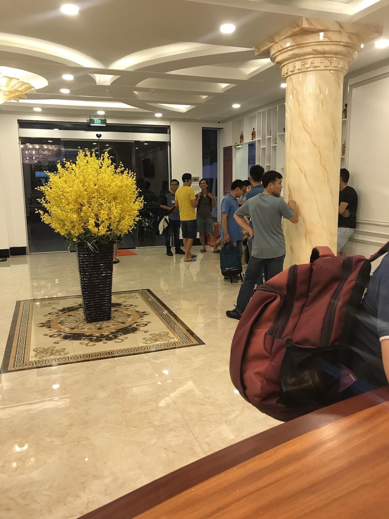 Vista Lobby Khach san Sao Nam