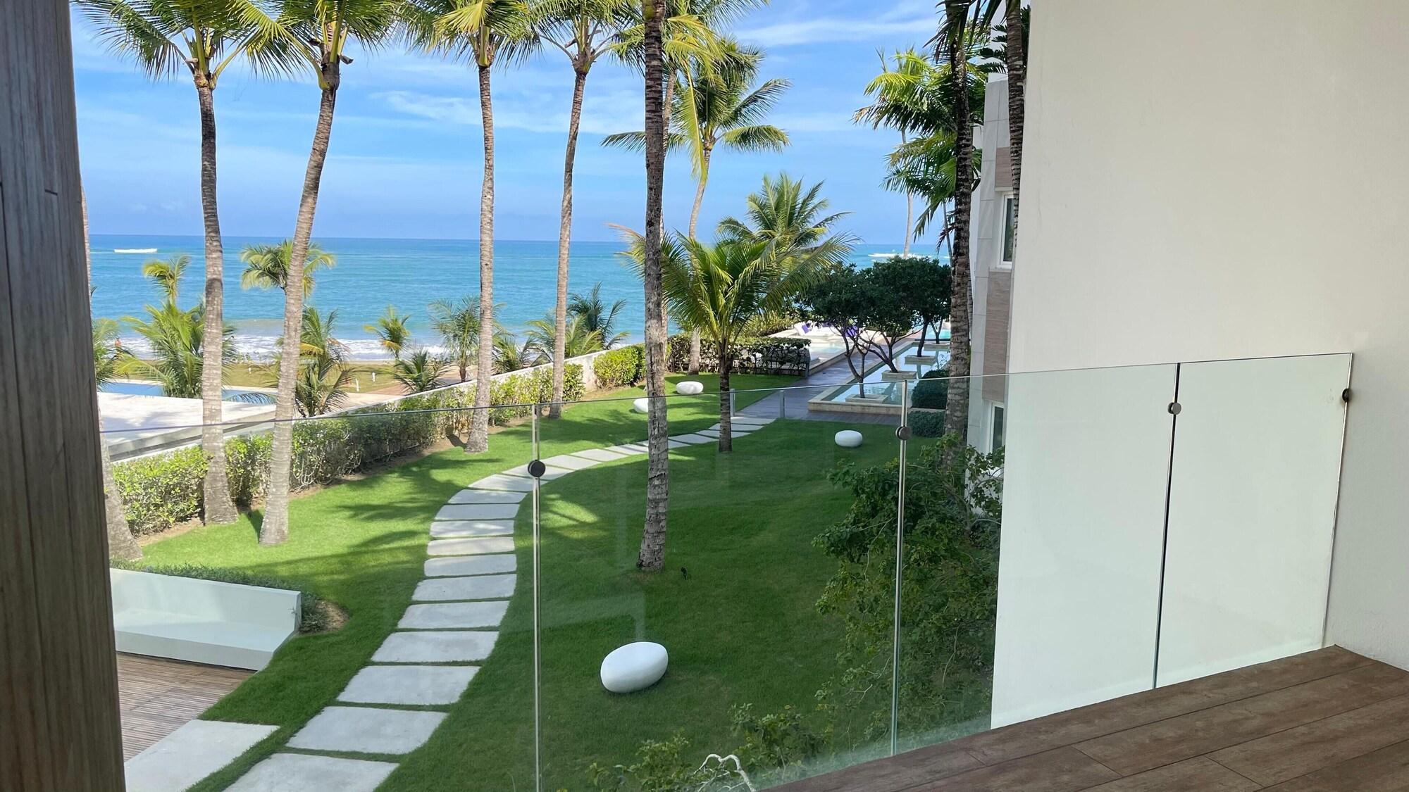 Playa Ultravioleta Boutique Residences