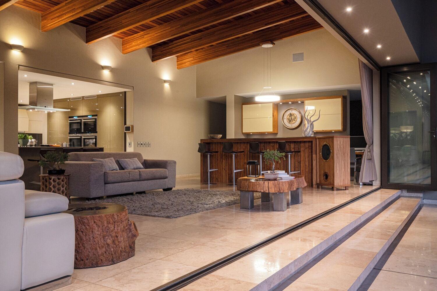 Vista Lobby umVangati House