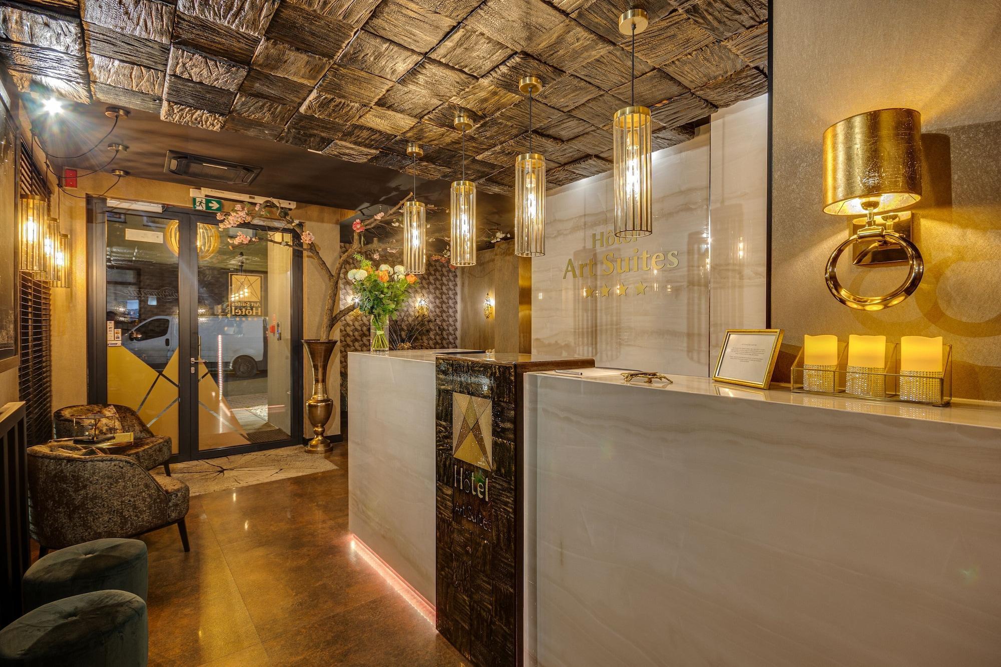 Vista Lobby Art Suites Hotel