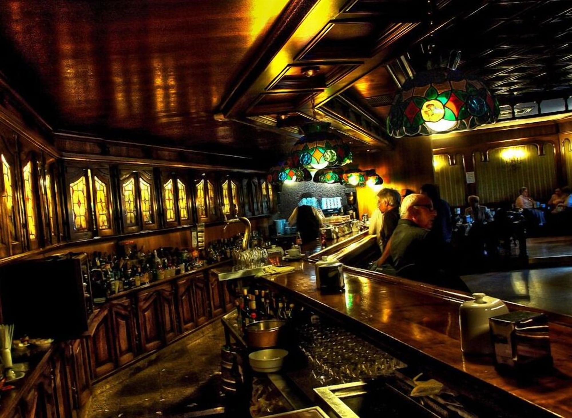 Bar/Salón Hotel Gaudí