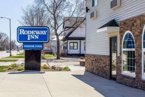 Alojamiento - Rodeway Inn & Suites Near Okoboji Lake