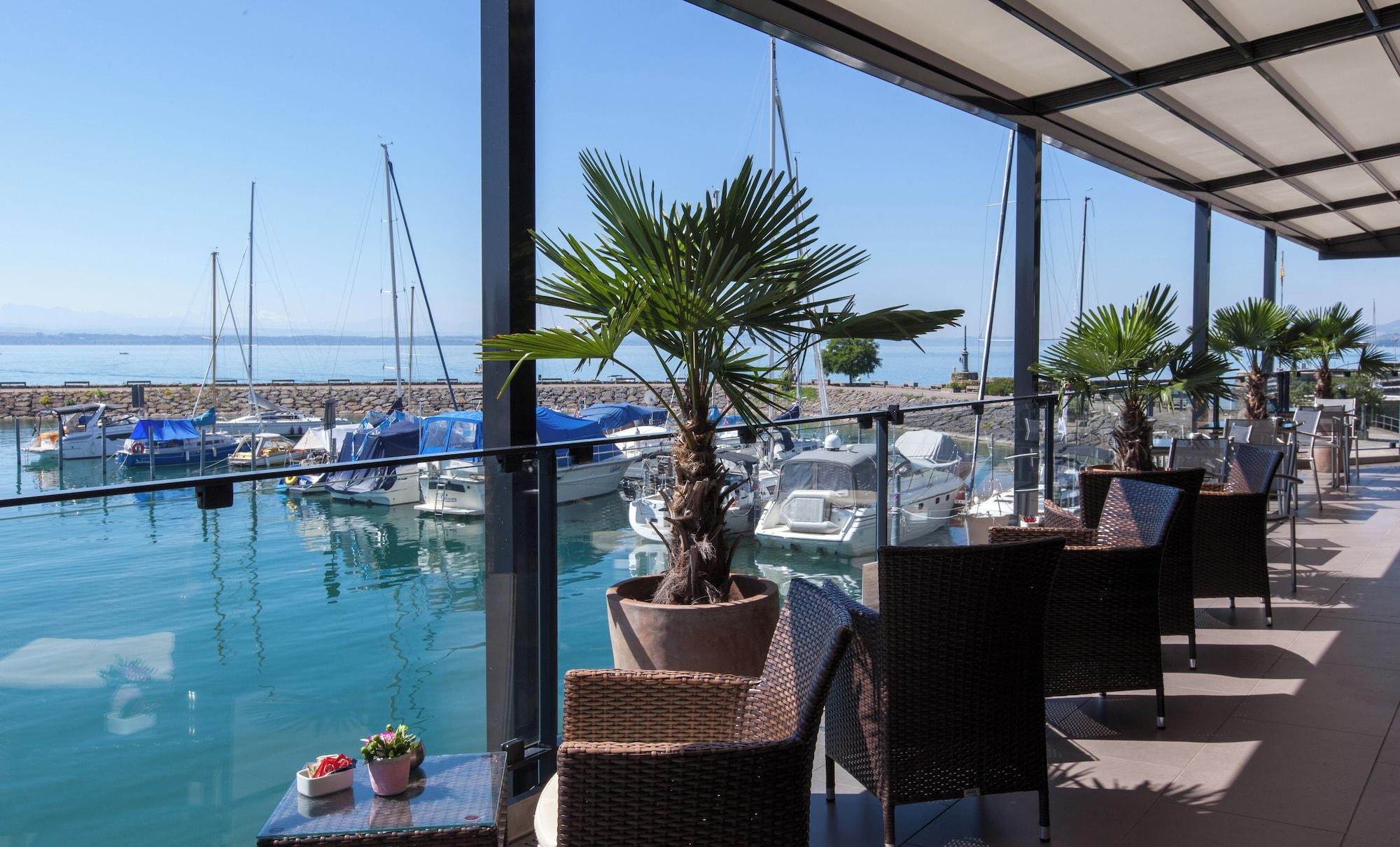 Vista Exterior Hotel Beaulac