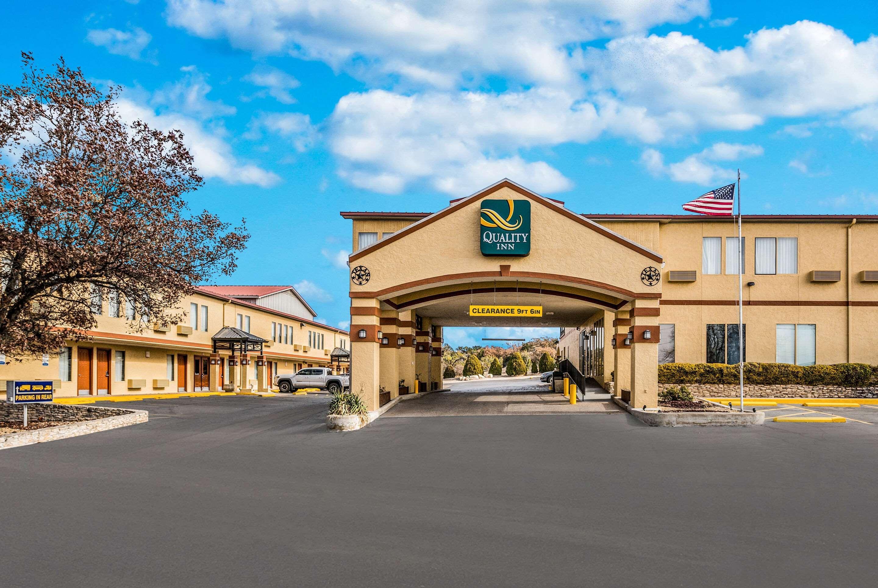 Vista Exterior Quality Inn Ozona I-10