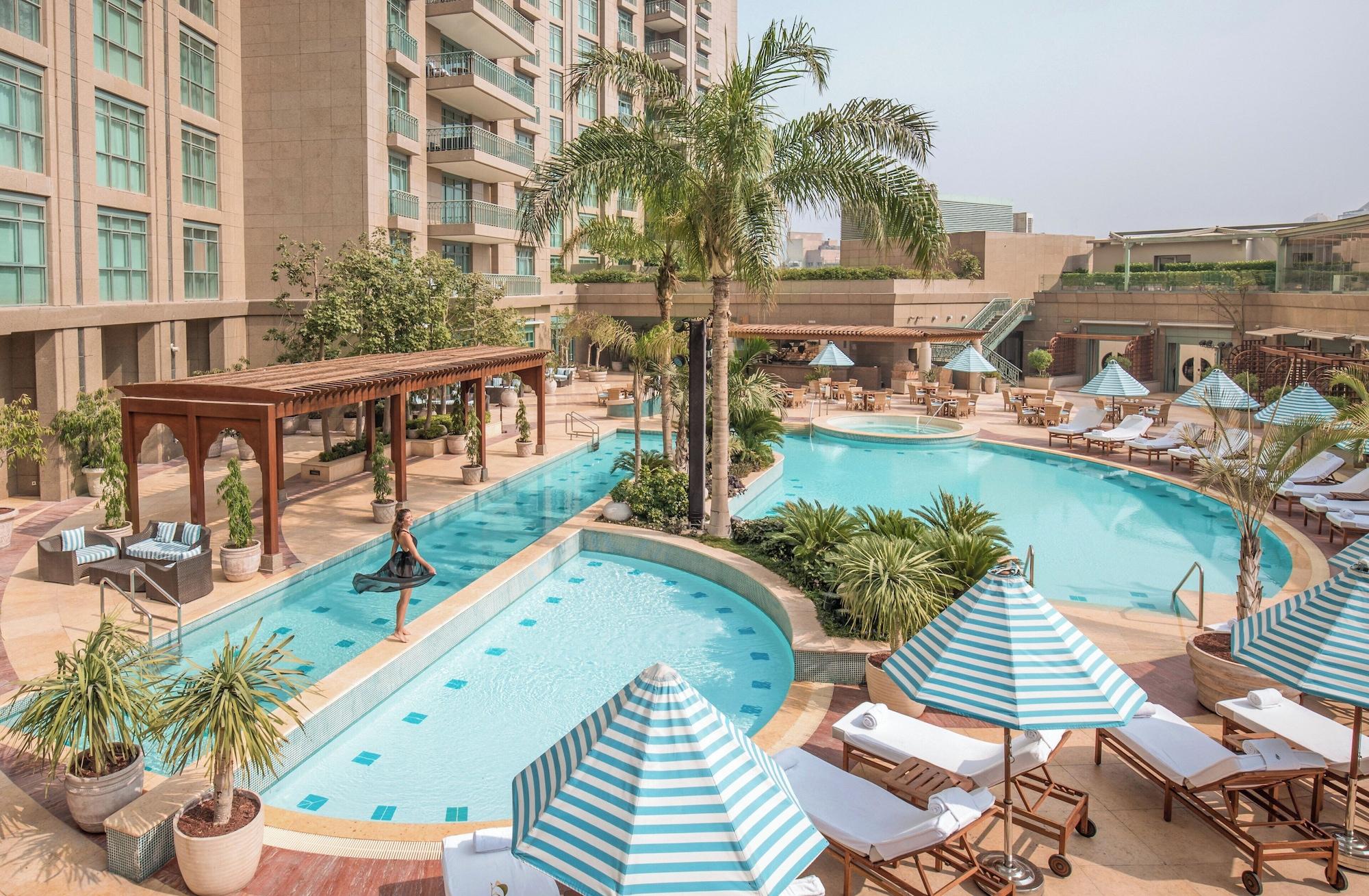 Vista Piscina Four Seasons Hotel Cairo at Nile Plaza