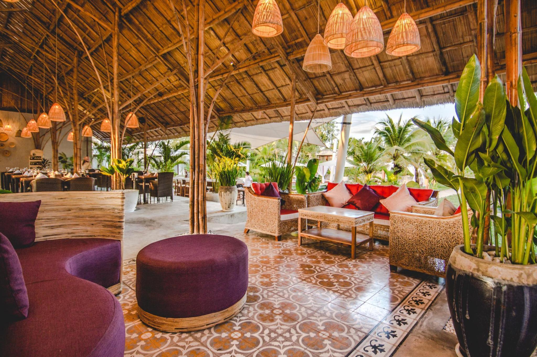 Vista Lobby Sahaa Beach Resort