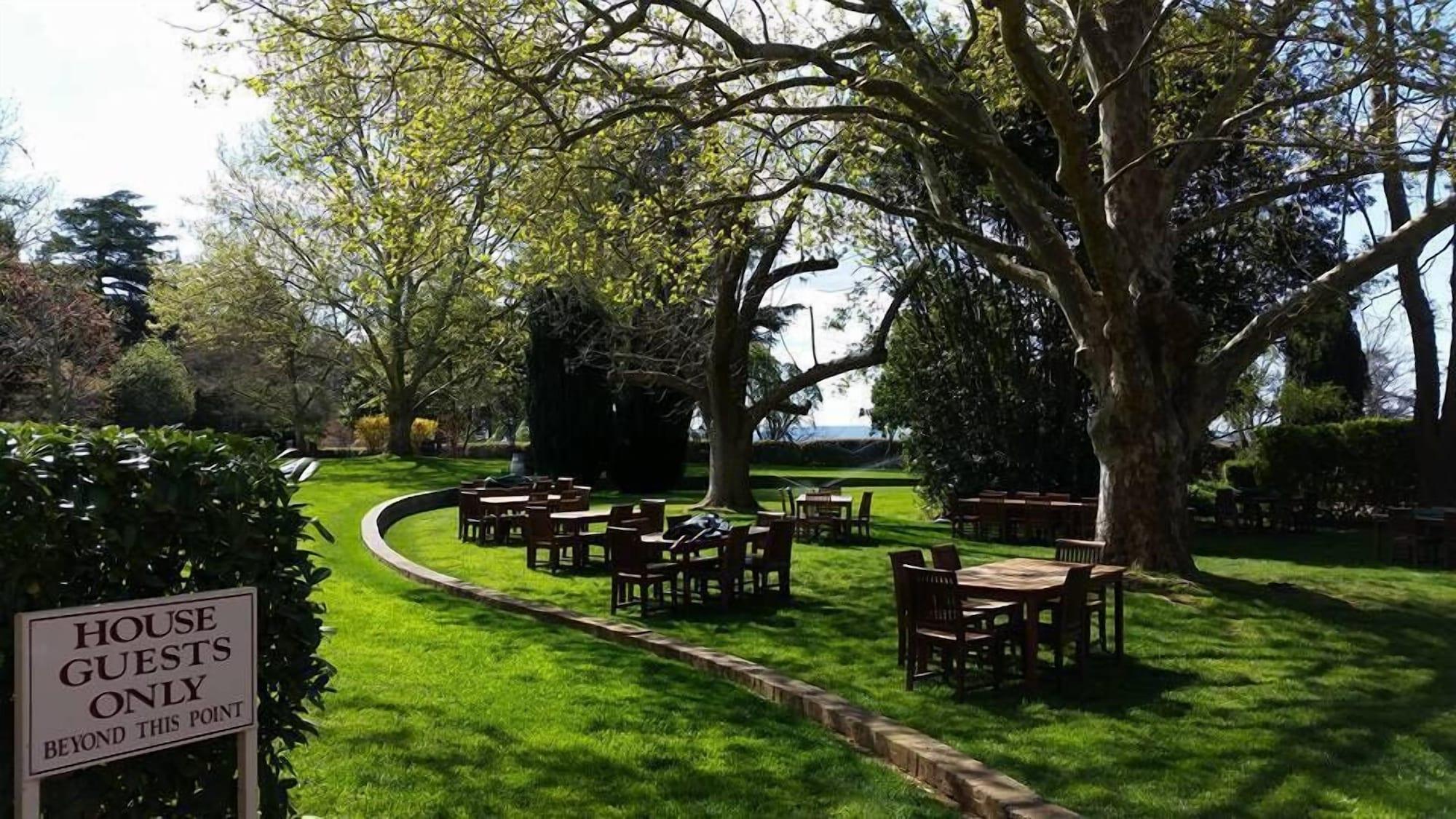 Restaurant Petersons Armidale Winery & Guesthouse