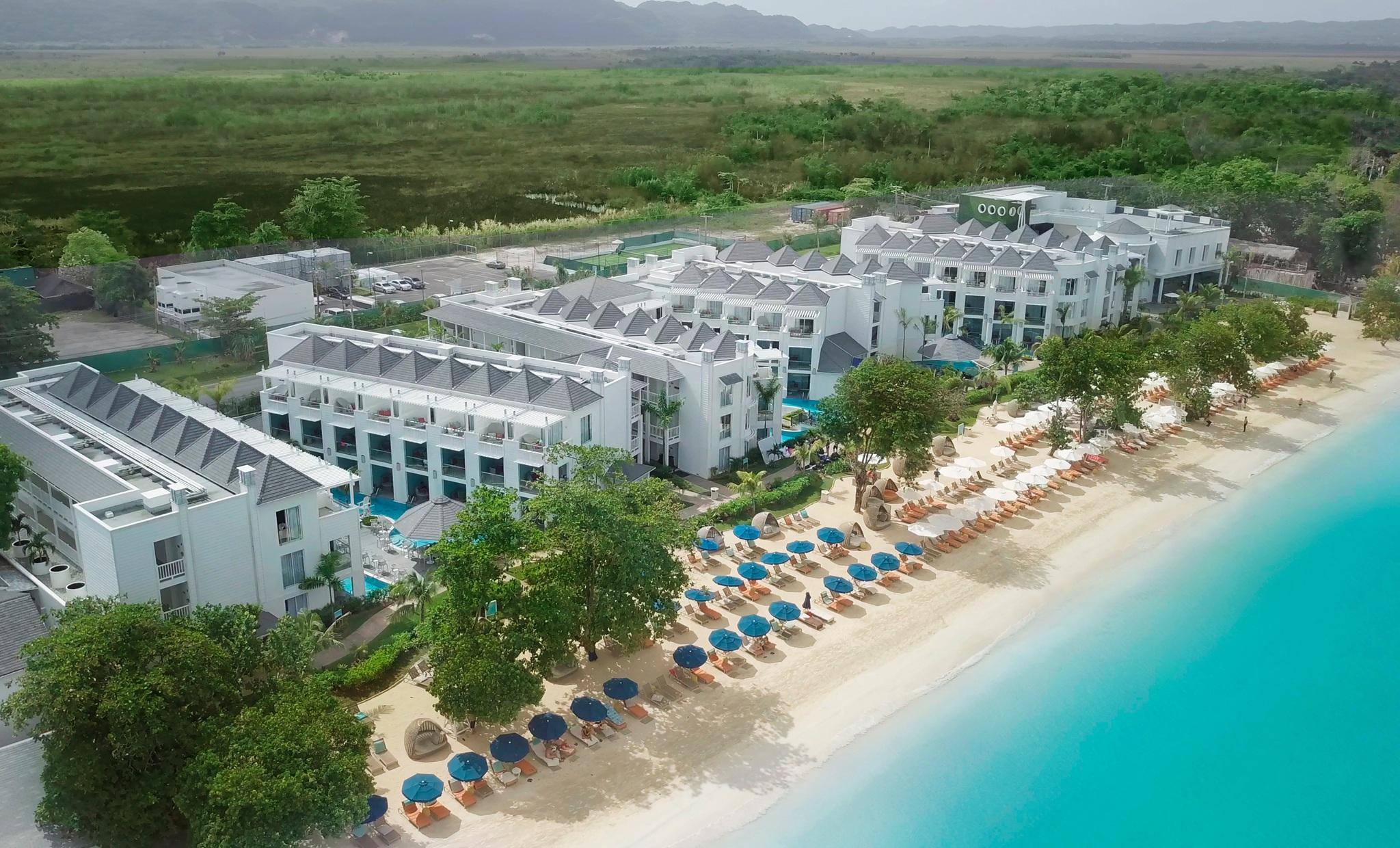 Vista Exterior Azul Beach Resort Negril, Gourmet All Inclusive by Karisma
