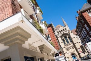 Alojamiento - BRIT HOTEL PRIVILEGE LISIEUX – La Villa des Arts