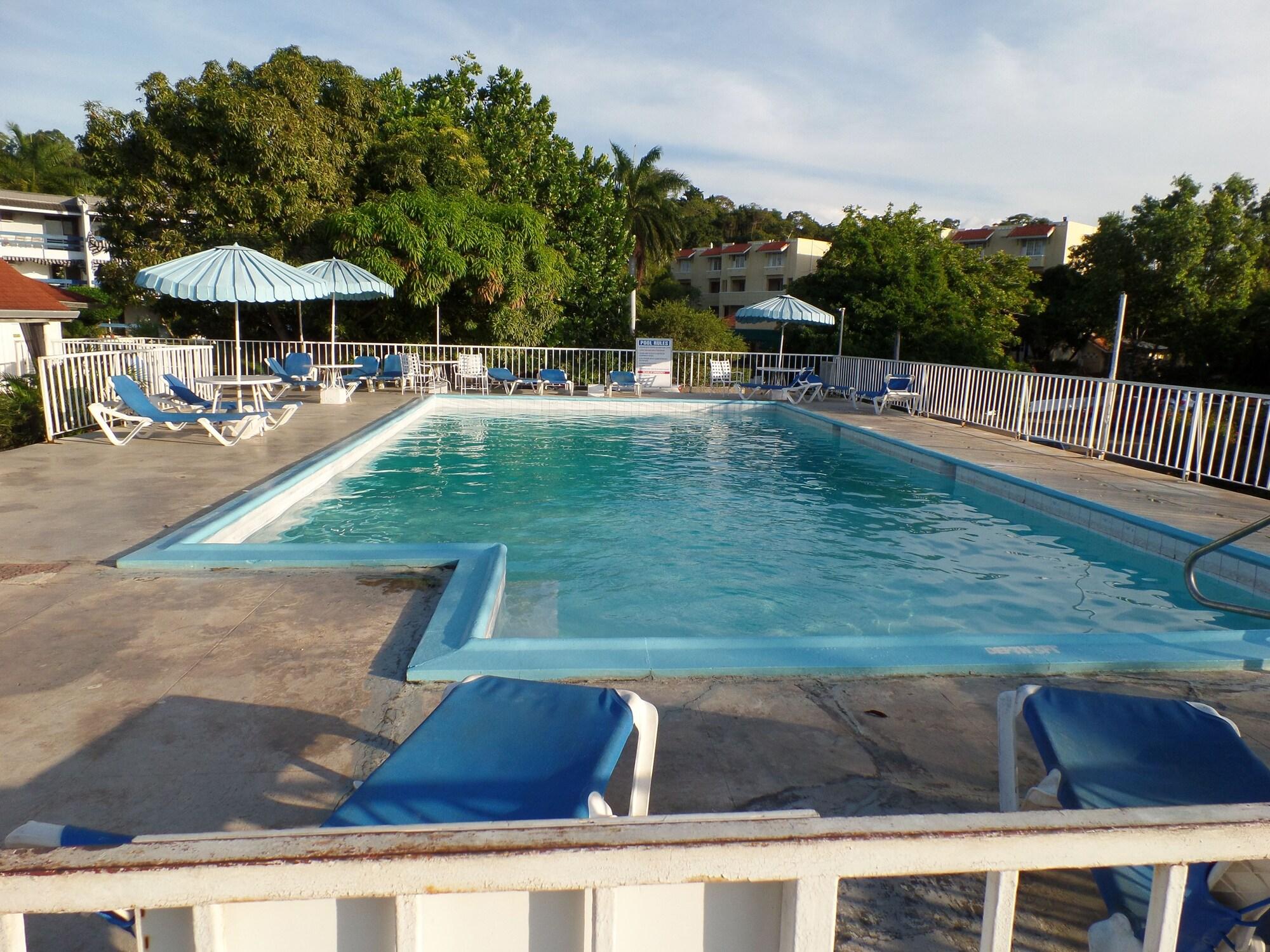 Vista Piscina Sky View Beach Studio At Montego Bay Club Resort
