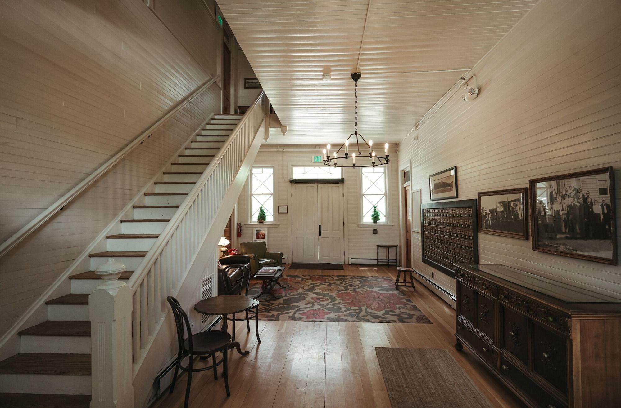 Vista Lobby Colorado Chautauqua
