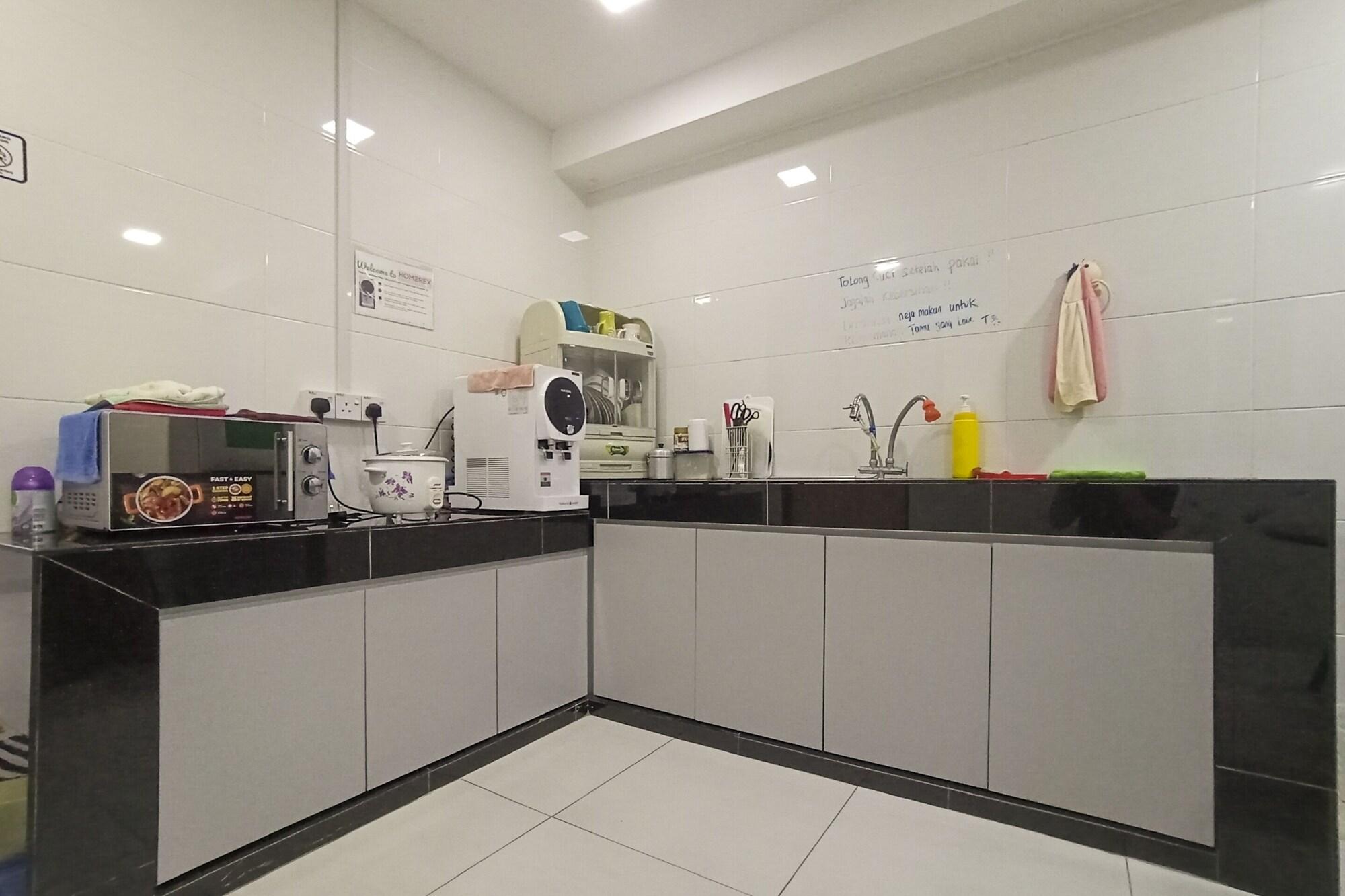 Equipamiento de Habitación OYO HOME 90261 Hom2rex Kuching Homestay