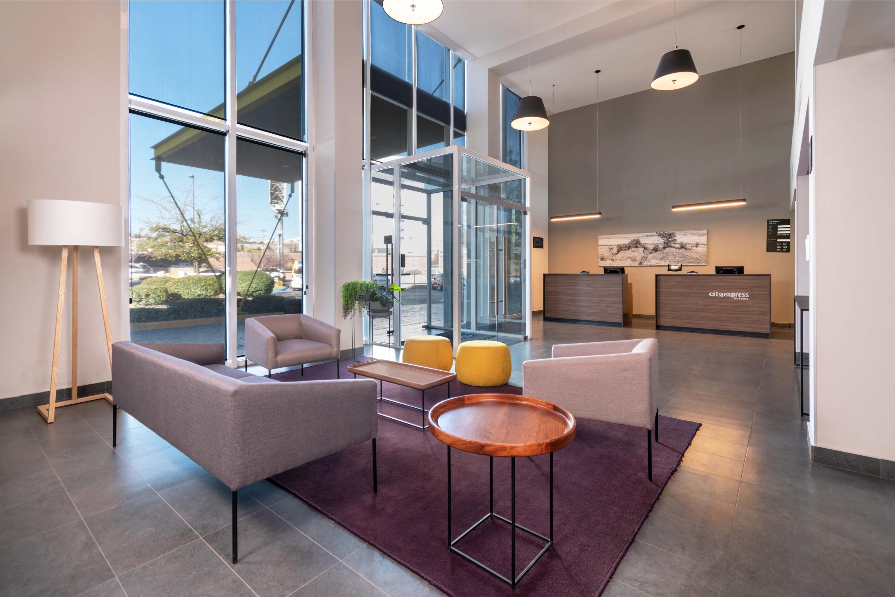 Vista Lobby City Express by Marriott Chihuahua