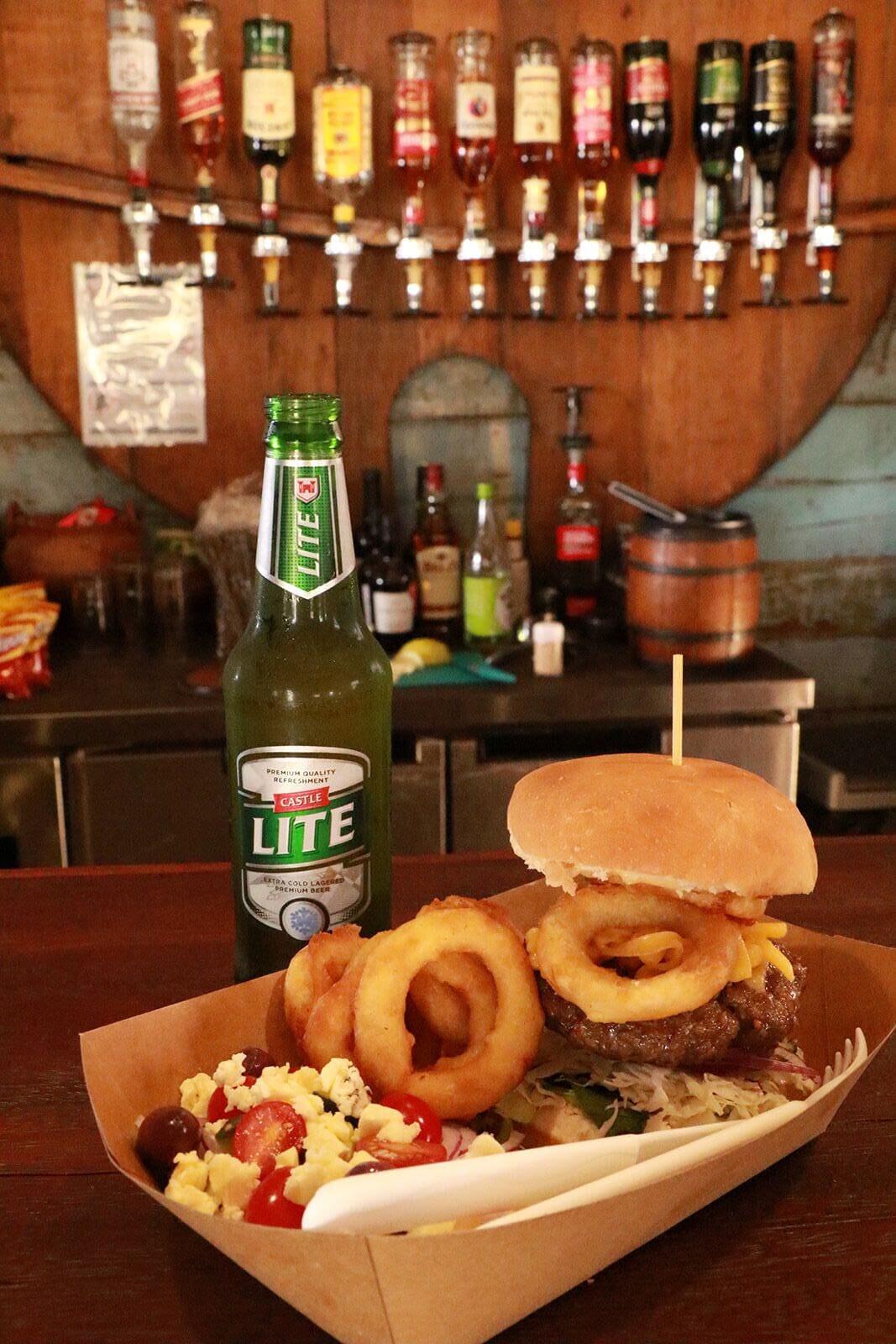 Bar/Salón Bon Game Reserve