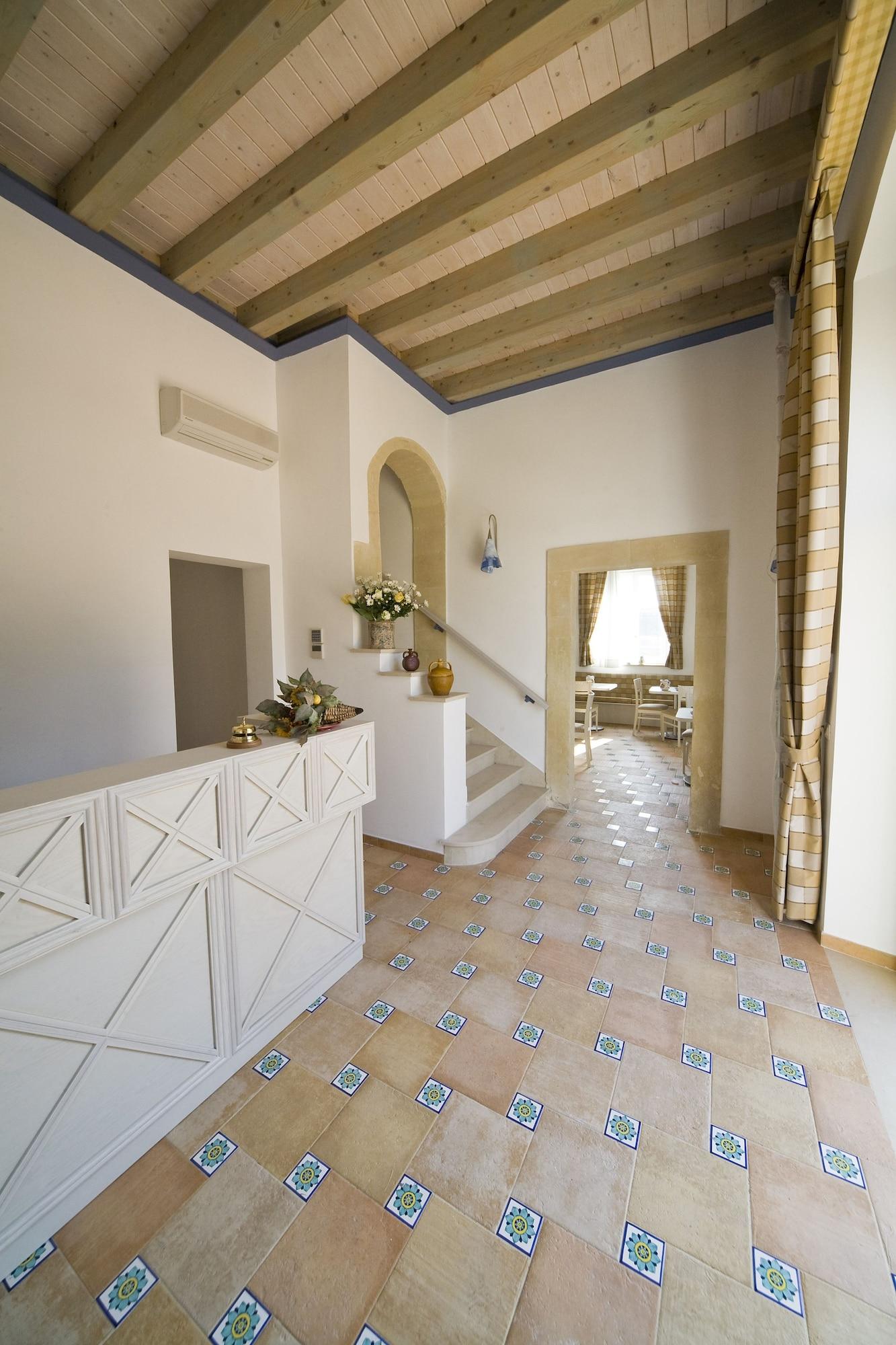 Vista Lobby Villa Fanusa
