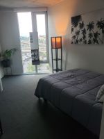 Alquiler Vacacional - Modern high-rise apartment minutes from Downtown Portland. Great view!