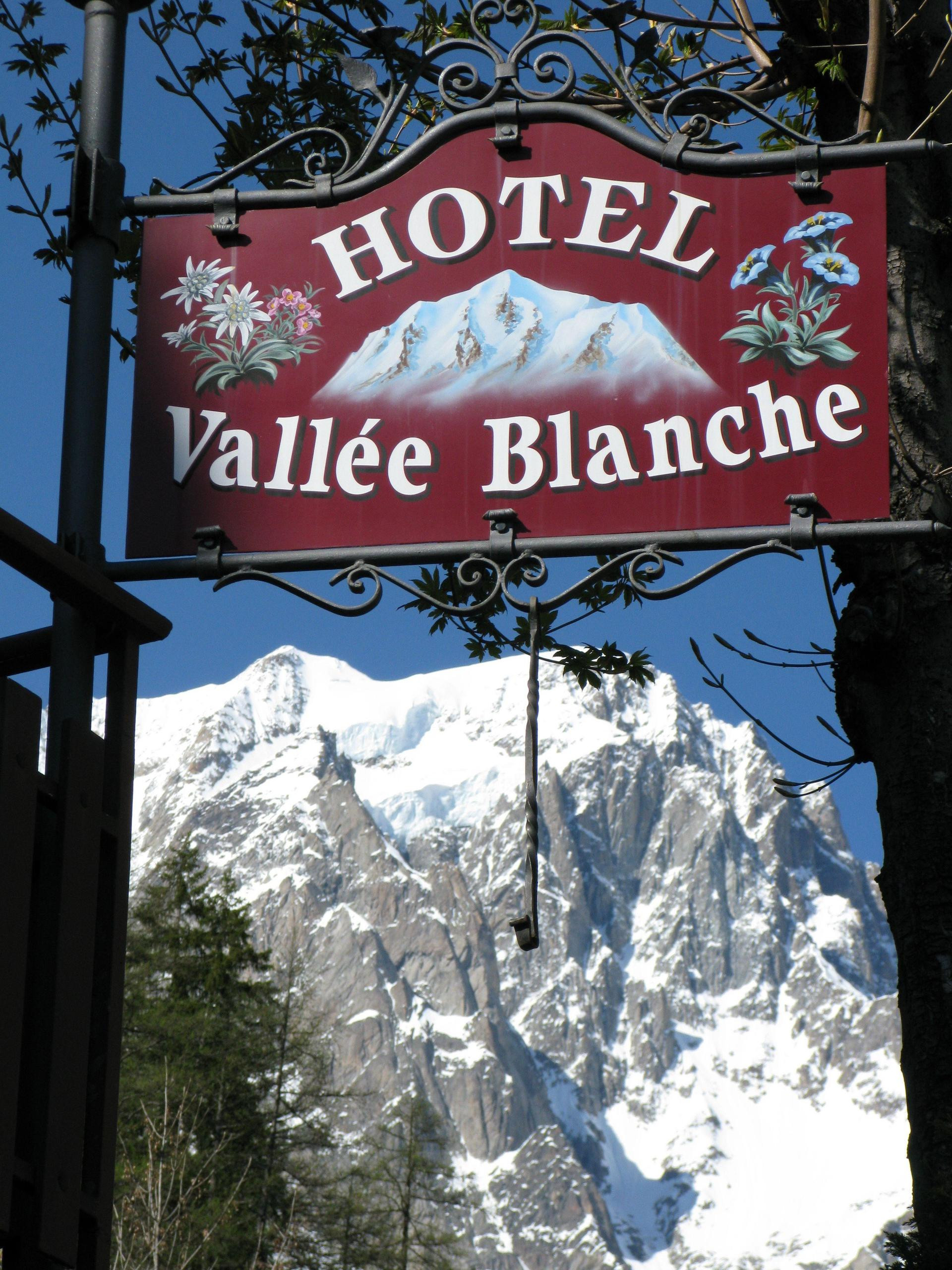 Vista Exterior Hotel La Vallee Blanche
