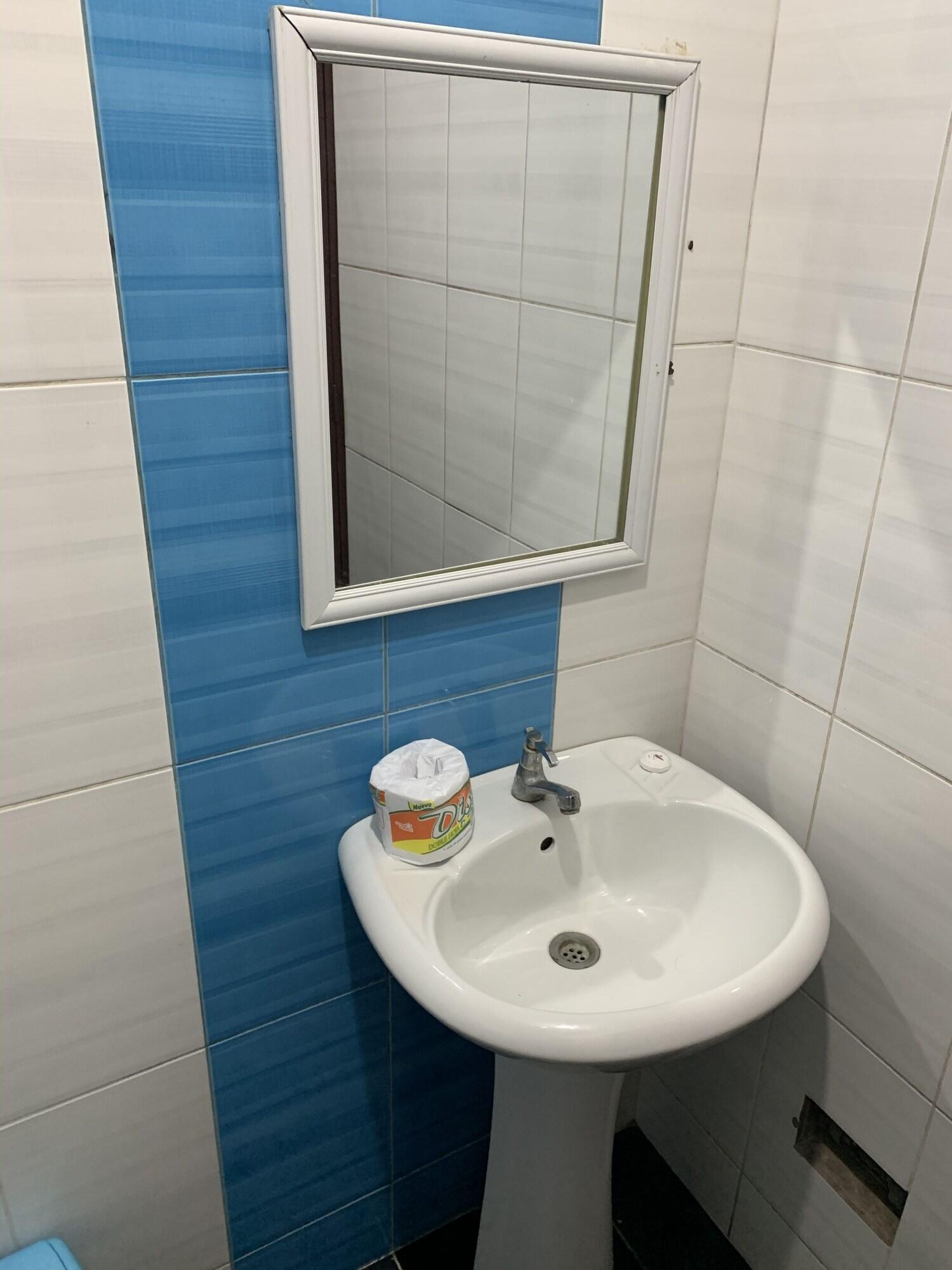 Equipamiento de Habitación Manantial Hotel No.003