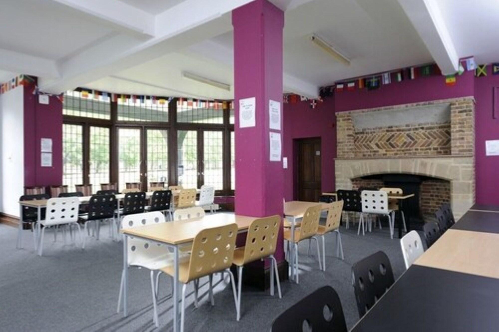 Vista Lobby Platt Hall - Campus Accommodation