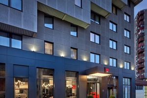 Alojamiento - Radisson RED Belgrade