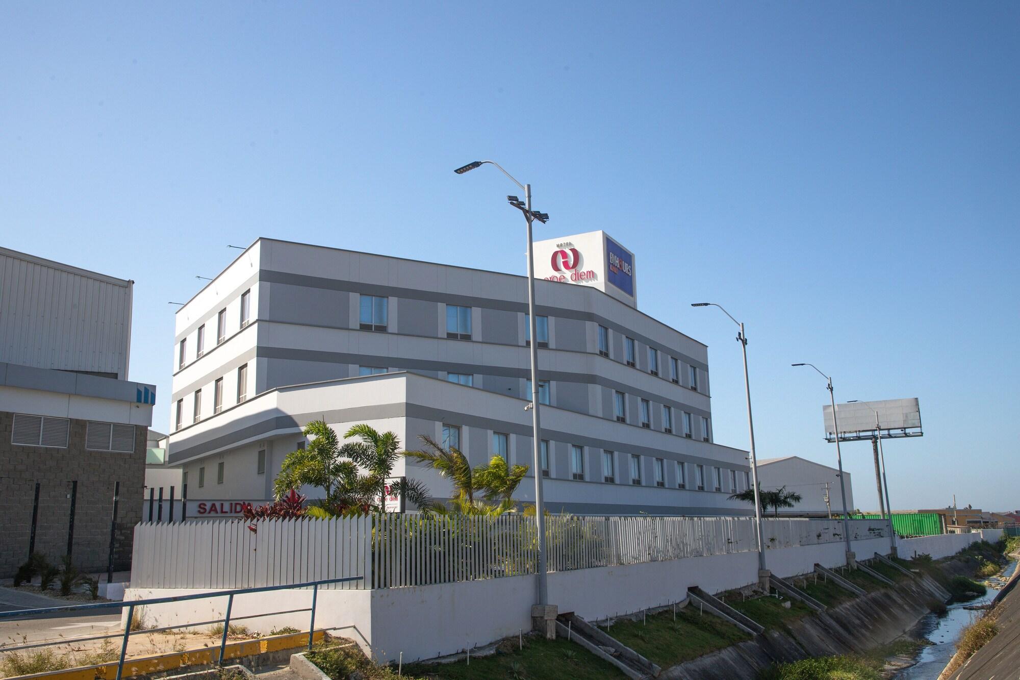 Vista Exterior Hotel ByHours Circunvalar
