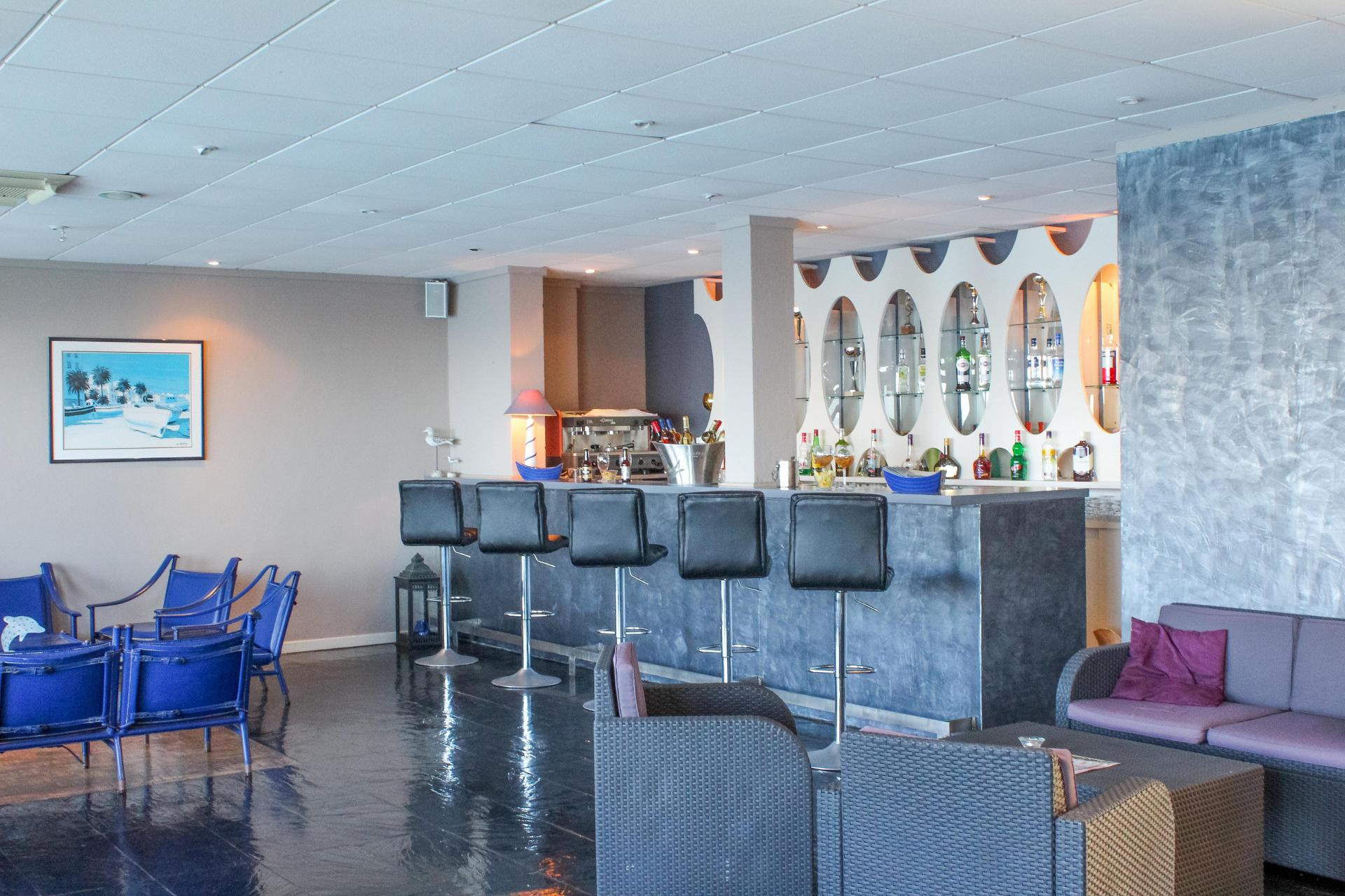 Bar/Salón Roc e Mare