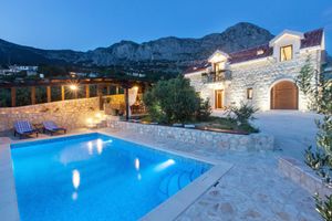 Alquiler Vacacional - Villa Oliva - exclusive gateway, luxurious serenity, stunning views, heated pool