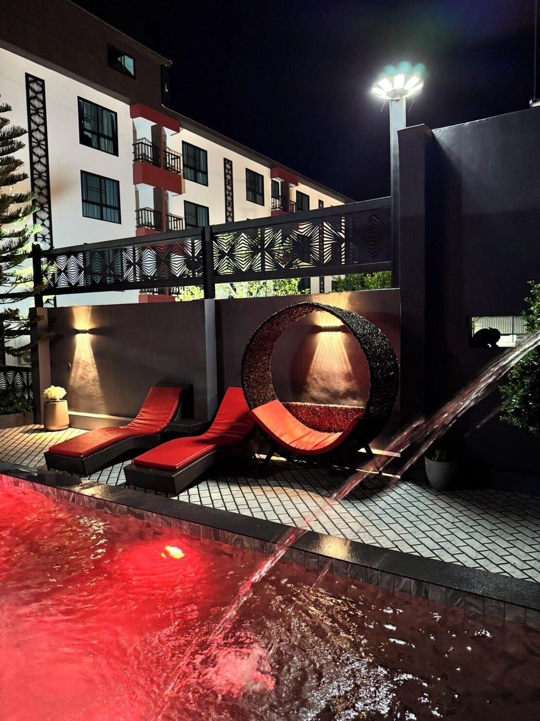 Vista Piscina Grand Pruksasiri Hotel Chaiyaphum