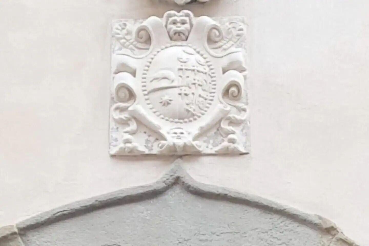 Varios Luxury Tower House in the Heart of Pisa