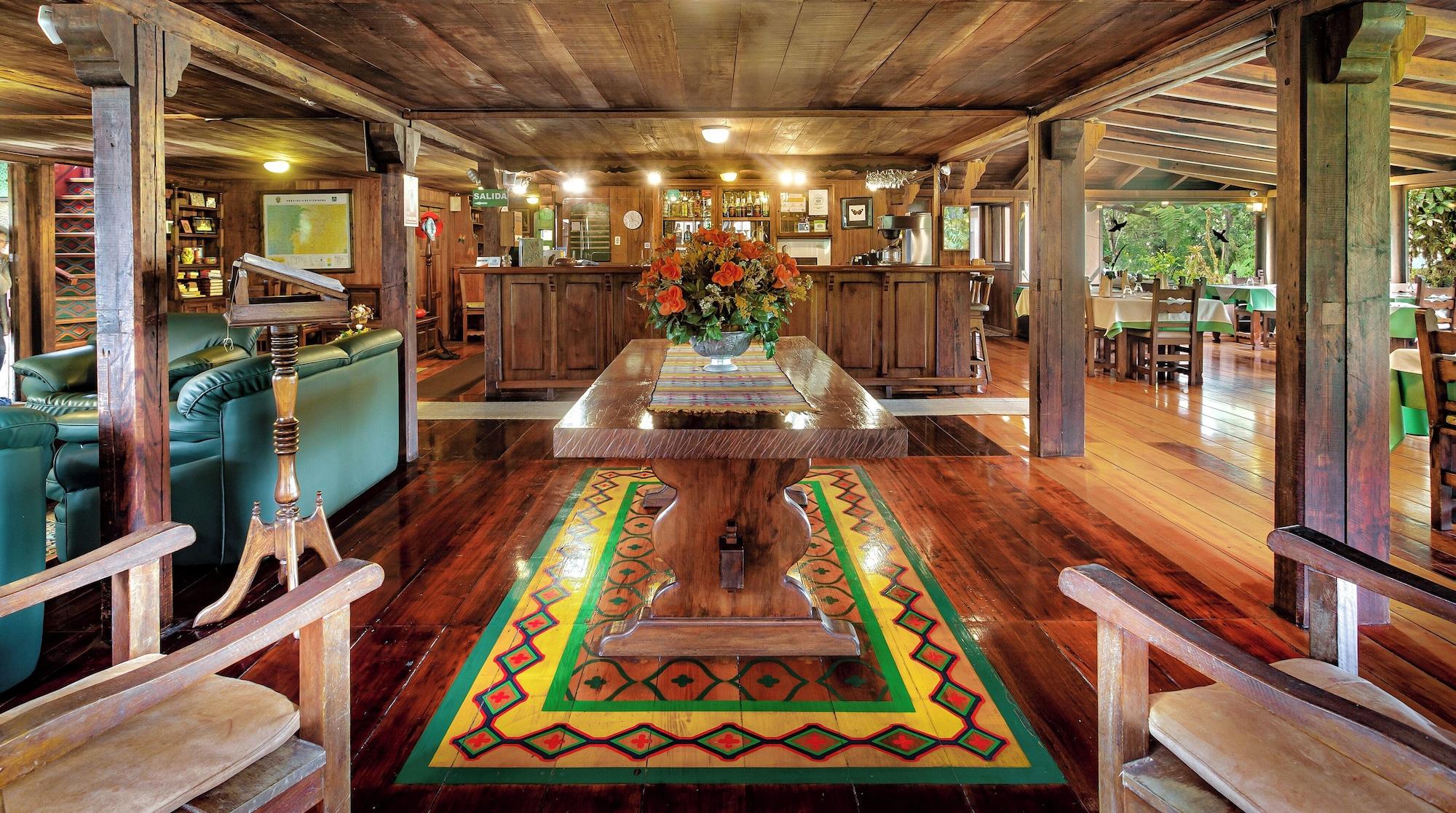 Vista Lobby Sachatamia Lodge