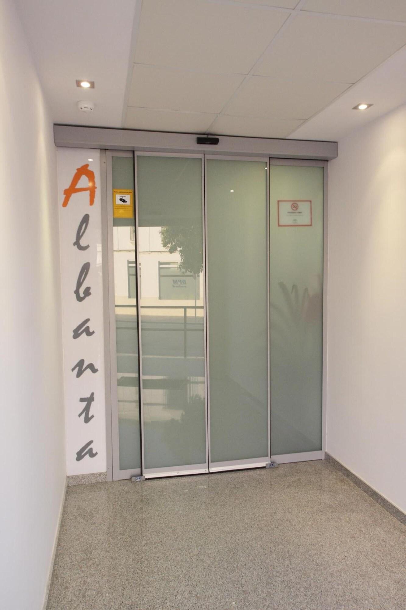 Comodidades del Alojamiento Hotel Albanta