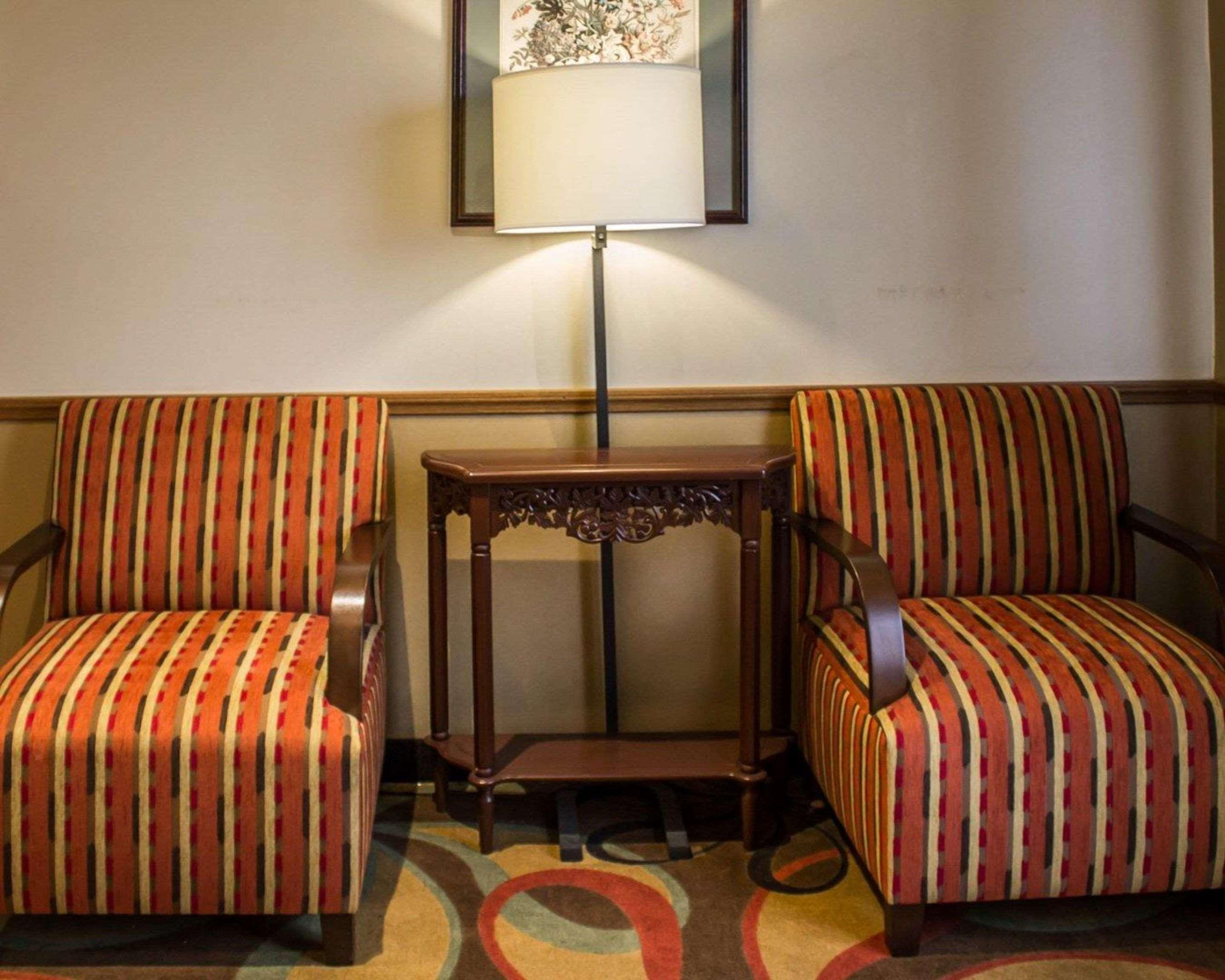 Vista Lobby Quality Inn