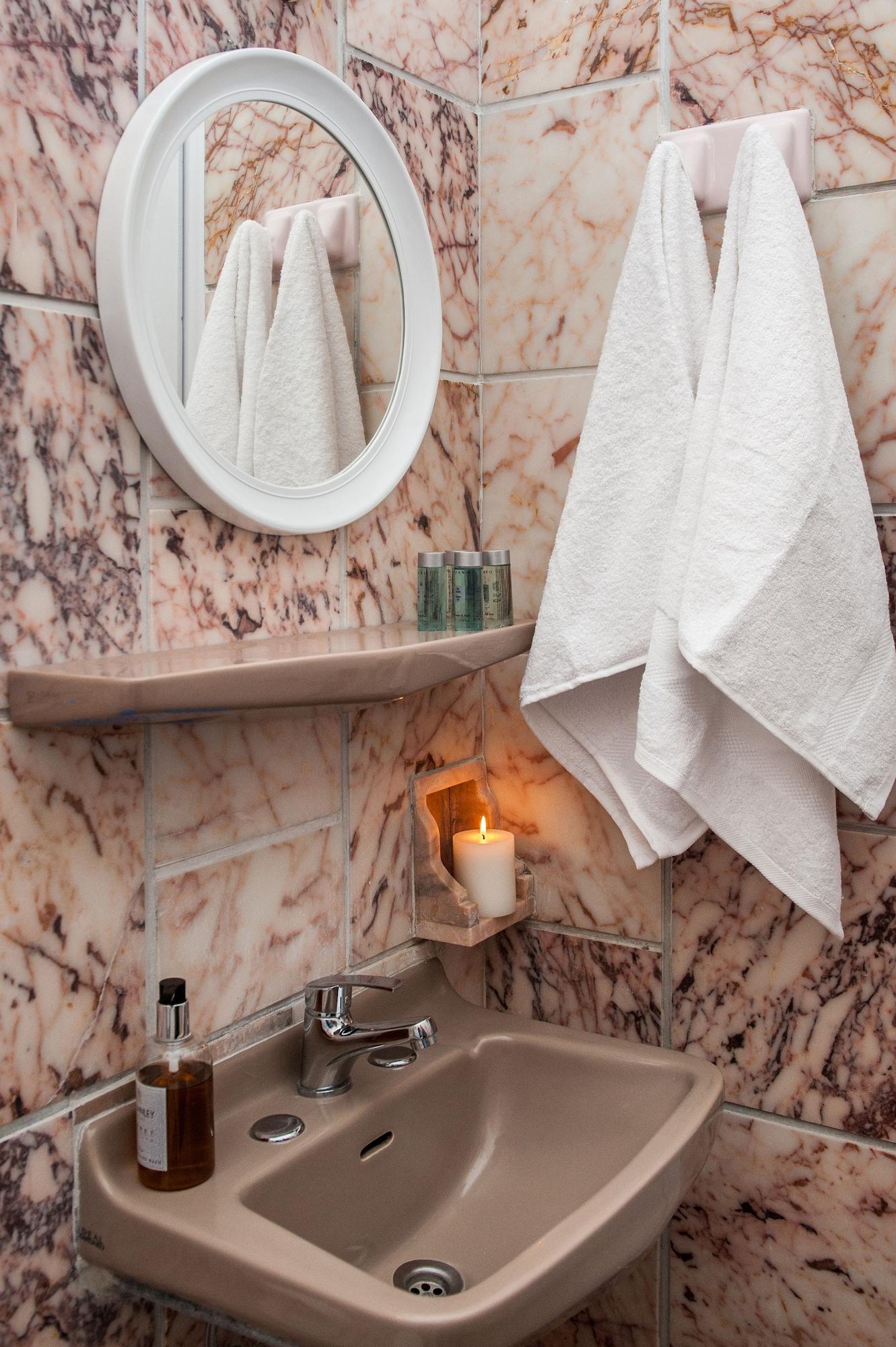 Equipamiento de Habitación Join Us Low Cost Rooms