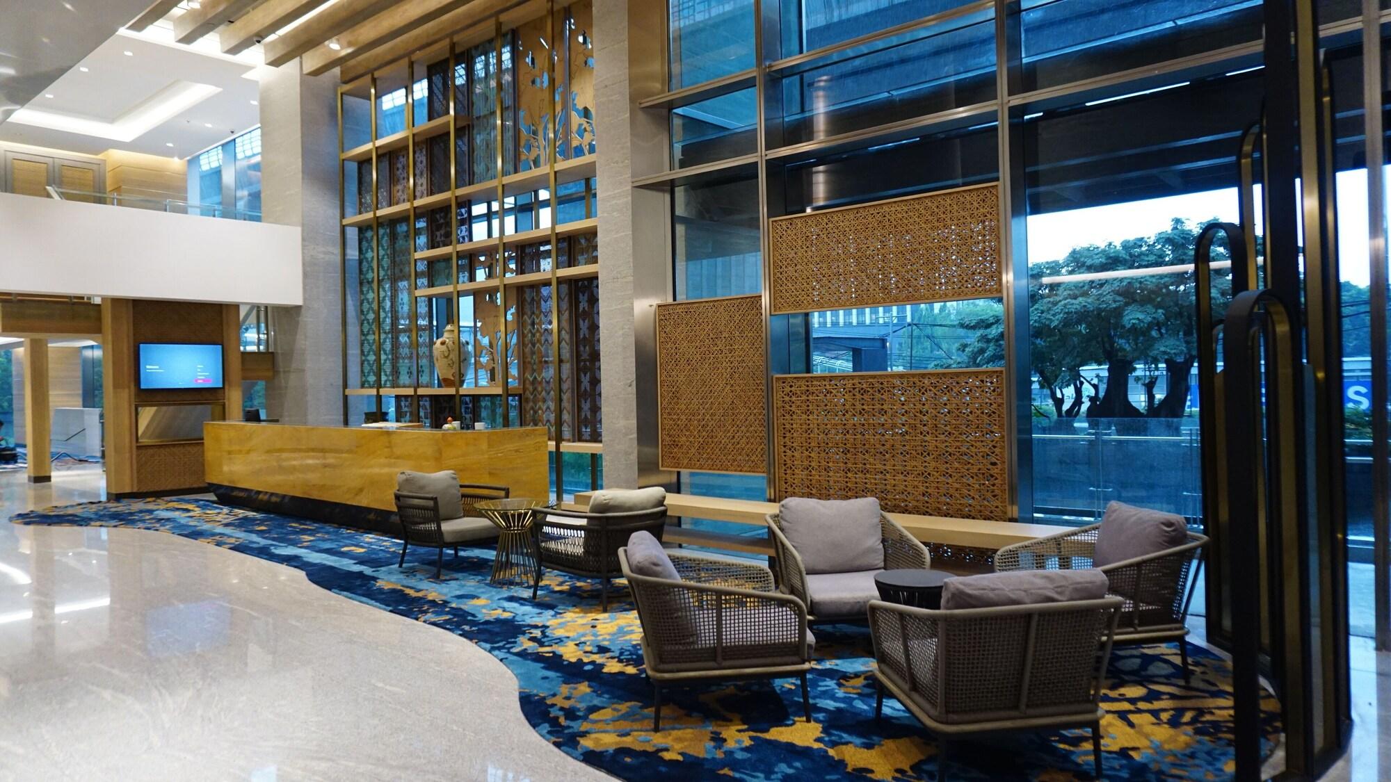 Vista Lobby Mercure Jakarta Gatot Subroto
