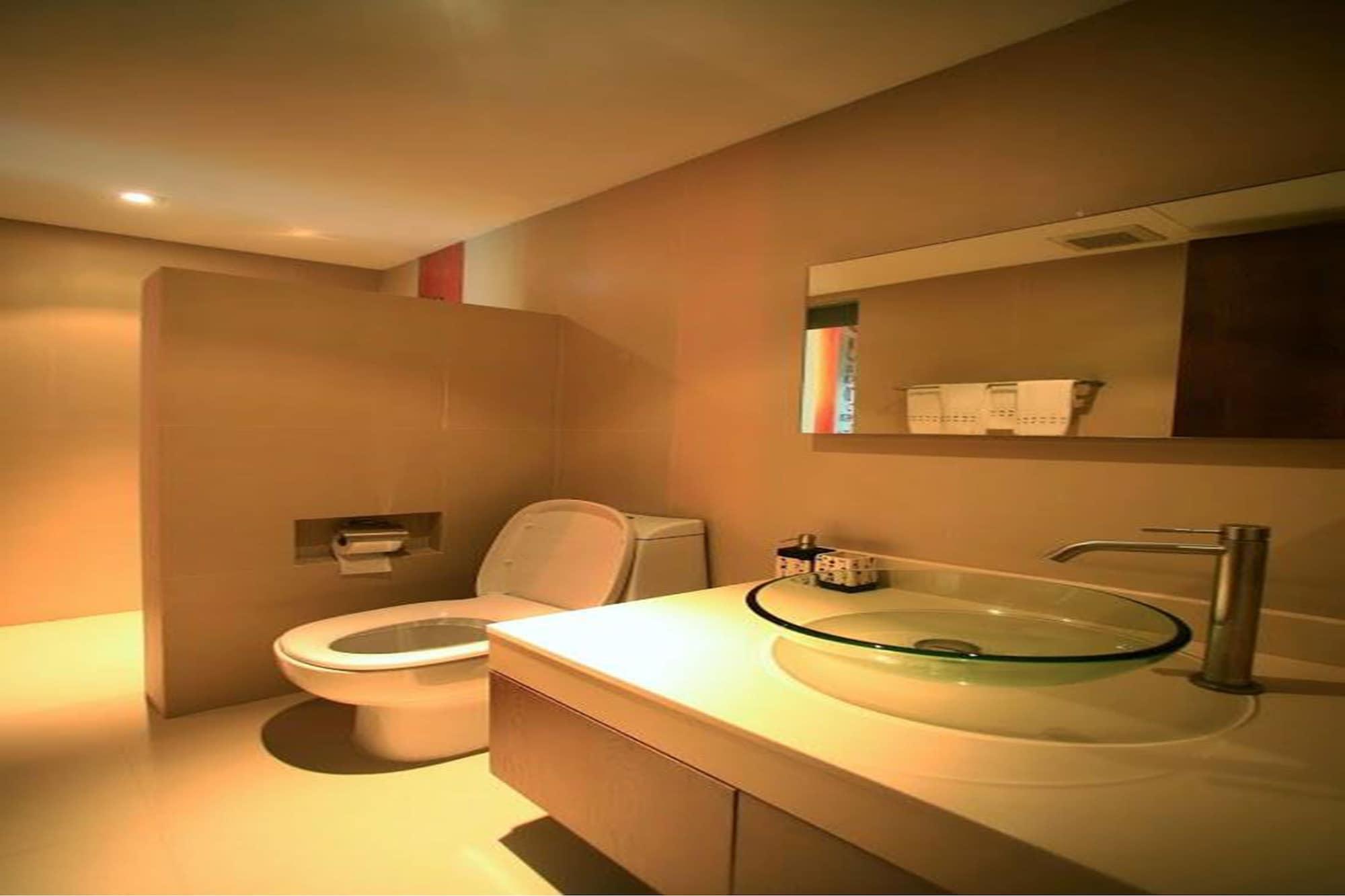Equipamiento de Habitación Silom One
