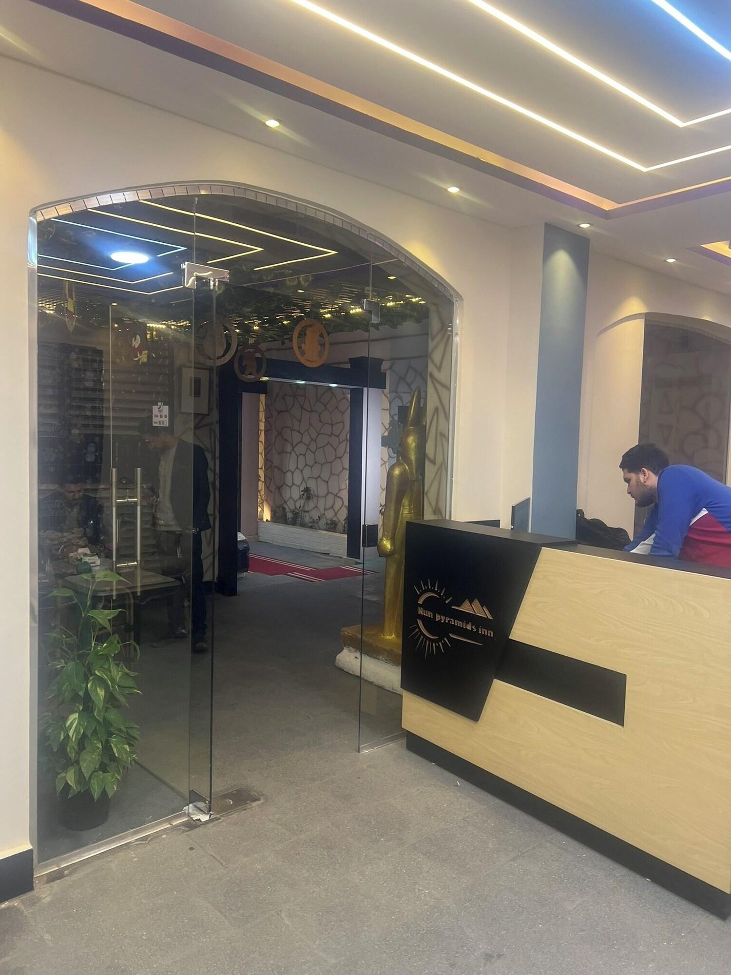 Spa Elite Pyramids View Inn