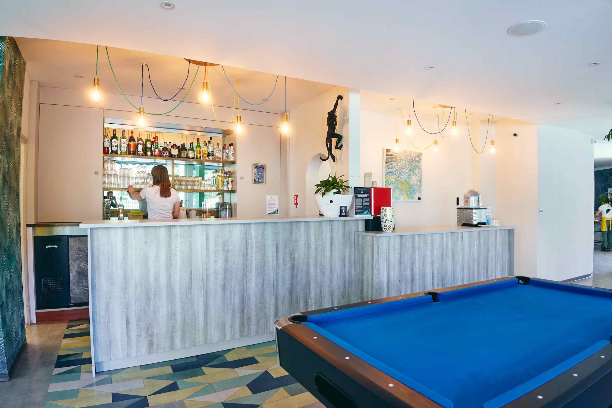 Bar/Salón Hôtel Le Quetzal