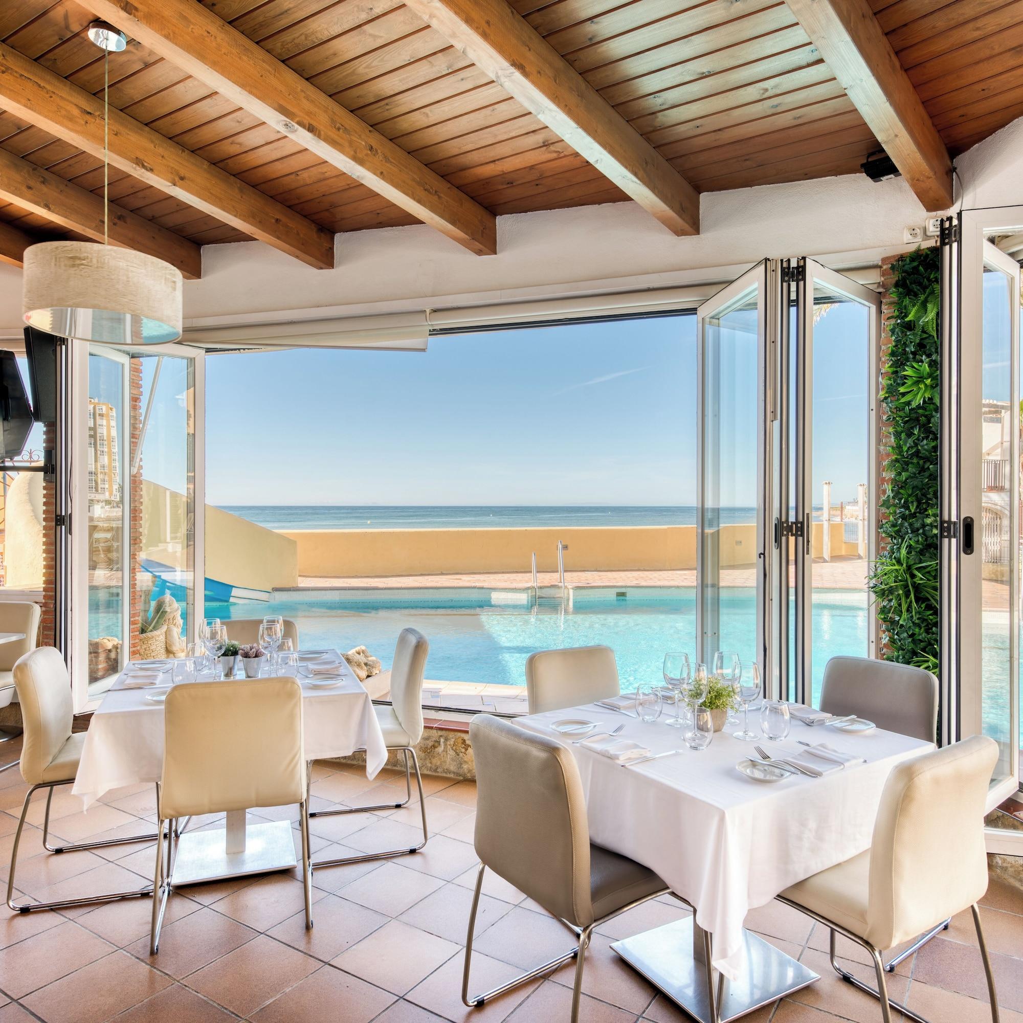 Restaurant Macdonald Dona Lola Club